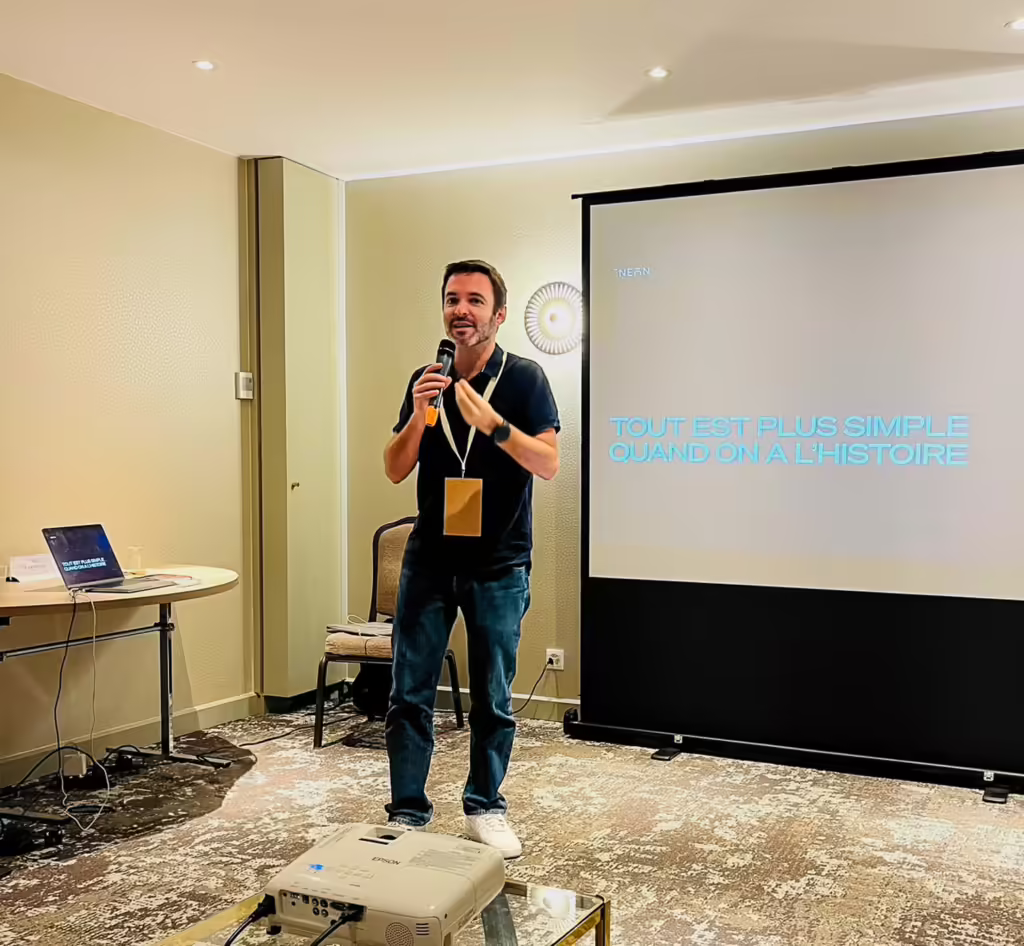 Chief Experience Officer présente stratégie digitale